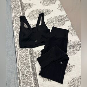 Alo Yoga Athletic Set